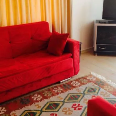 Green Savanna Apartment *